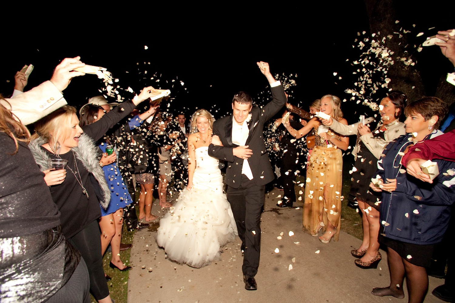 How to Use Confetti in Your Wedding Inside Weddings